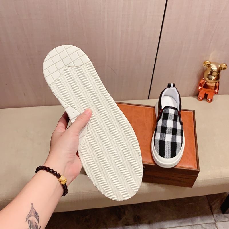 Burberry Low Shoes